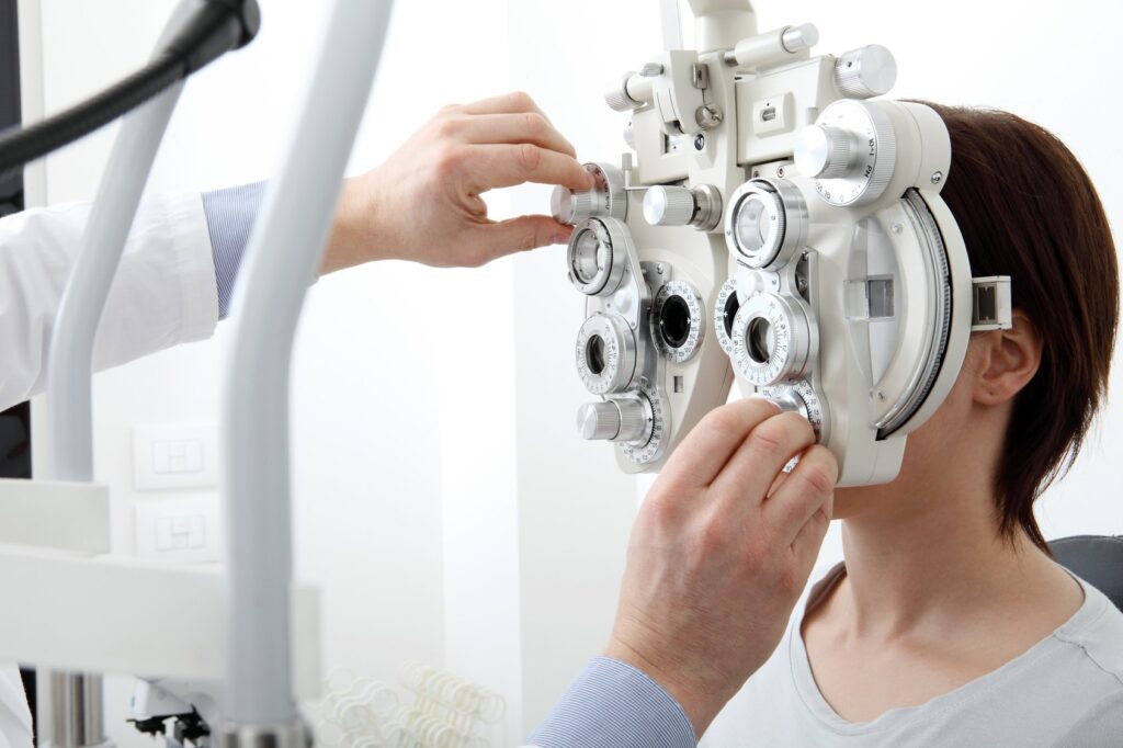 Exames oftalmológicos e cuidados simples podem proteger seus olhos.